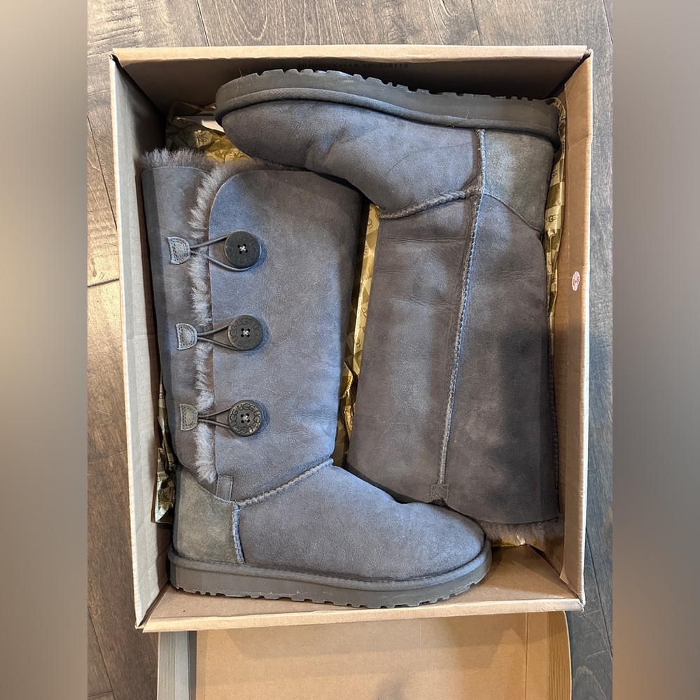 UGG Bailey Button Triplet Tall Boots - Grey Size 9 W